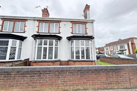 Recto Avenue, Grimsby, N.E. Lincs... 3 bed semi