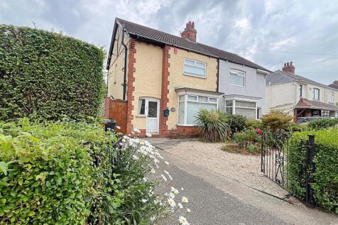 Spurn Avenue, Grimsby, N.E. Lincs... 3 bed semi