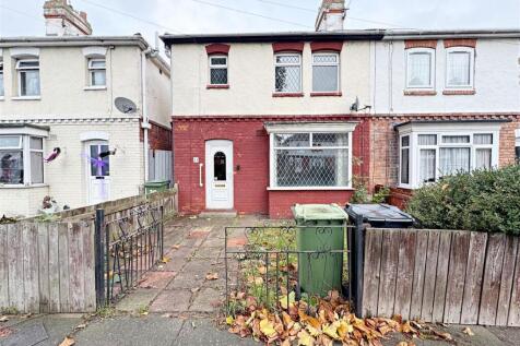 Sutcliffe Avenue, Grimsby, N.E.... 3 bed semi