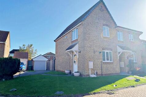 Rockingham Crescent, Laceby Acres... 2 bed semi
