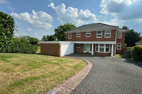 5 bedroom detached house for sale