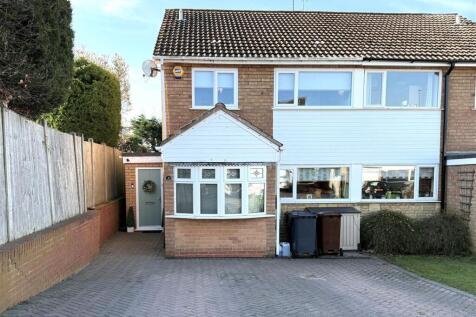 4 bedroom semi-detached house for sale