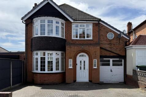 Hawthorn Croft, Oldbury 3 bed link detached house for sale