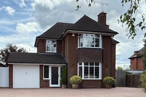 Manor Lane, Halesowen, West Midlands 3 bed detached house for sale