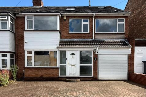 Middlefield Avenue, Hurst Green... 4 bed semi