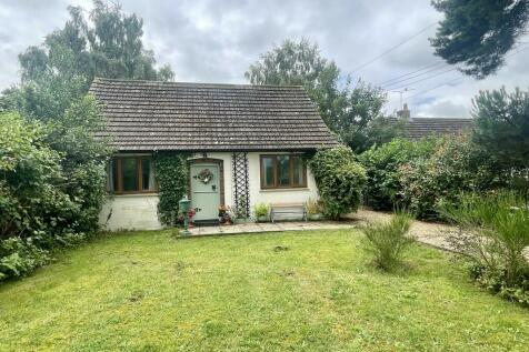 2 bedroom detached house for sale