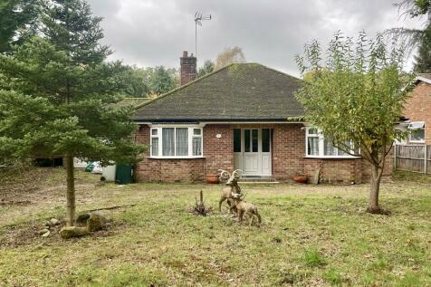 3 bedroom detached bungalow for sale