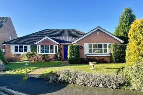 3 bedroom detached bungalow for sale