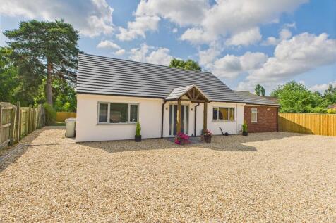 Horncastle Road, Woodhall Spa LN10 4 bed detached bungalow for sale
