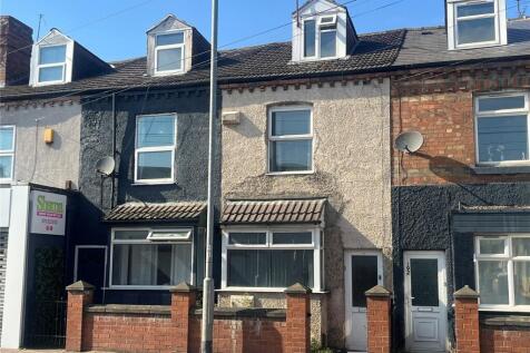 4 bedroom terraced house for sale