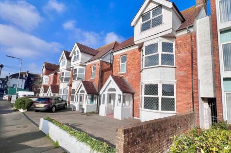 5 bedroom semi-detached house for sale