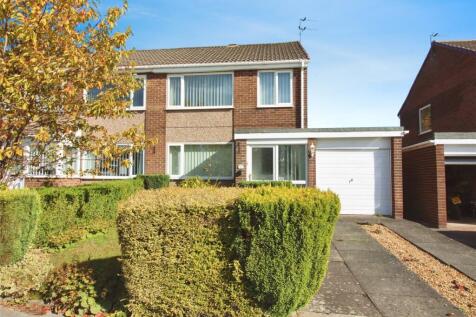 Lascelles Avenue, Newton Aycliffe... 3 bed semi