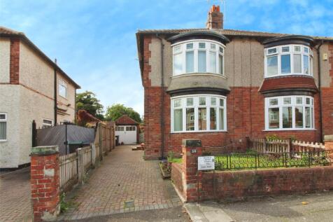 Witbank Road, Darlington, DL3 2 bed semi