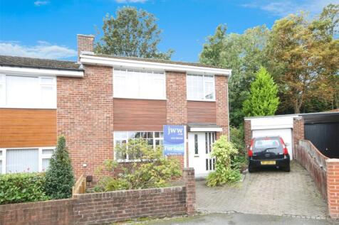 Springfield Gardens, Chester Le... 3 bed semi