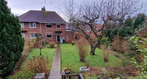 Ritsons Road, Consett, County Durham... 3 bed semi