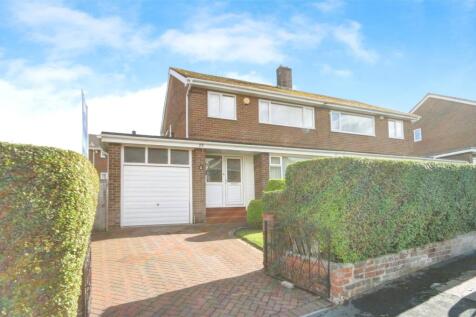 Cumberland Road, Consett, County... 3 bed semi