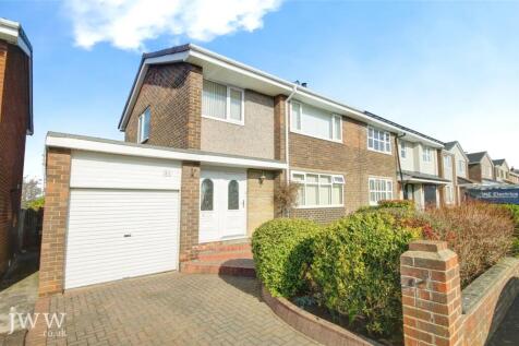 Rowan Tree Avenue, Gilesgate Moor... 3 bed semi