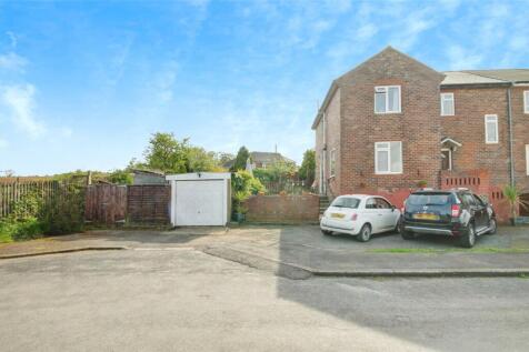 Jubilee Crescent, Sherburn Hill... 3 bed semi