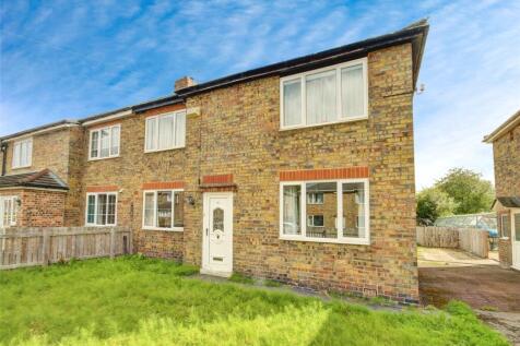 Kepier Crescent, Gilesgate, Durham, DH1 3 bed semi