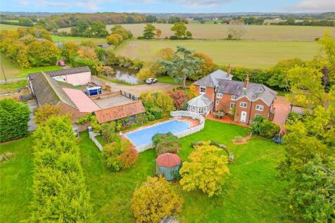 Morris Green, Sible Hedingham... 4 bed detached house for sale