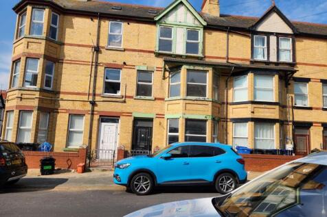 7 bedroom terraced house for sale