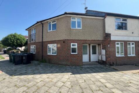 3 bedroom flat for sale
