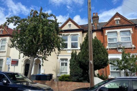 4 bedroom maisonette for sale