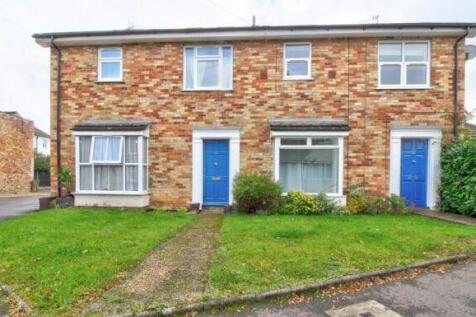 2 bedroom maisonette for sale