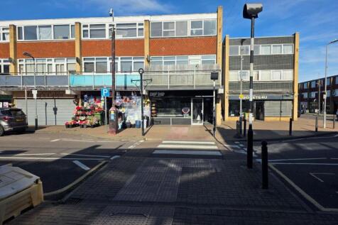 3 bedroom maisonette for sale