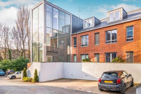 Springfield Avenue, Harrogate, HG1 2HR 2 bed apartment for sale