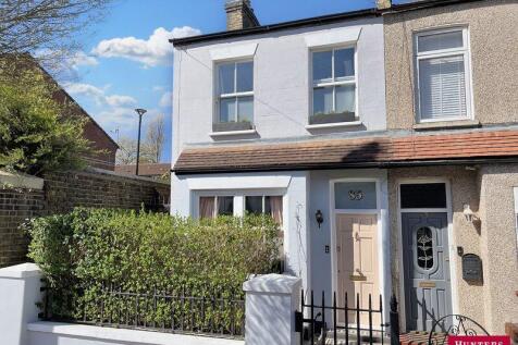 Brunswick Crescent, London 2 bed terraced house for sale