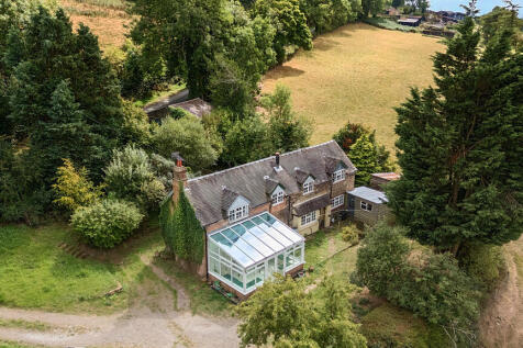 17 Hillside, Ditton Priors, Bridgnorth 3 bed cottage for sale