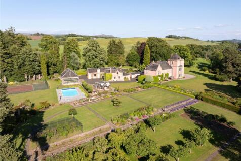 7 bedroom detached house for sale