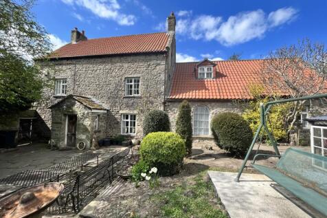 Bedale DL8 6 bed detached house for sale