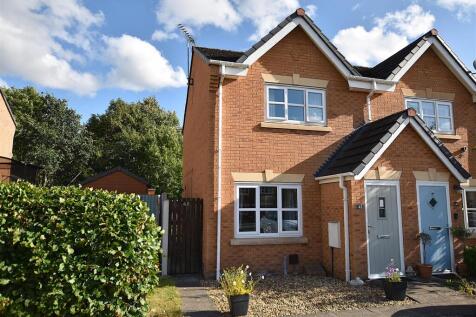 2 bedroom mews property for sale