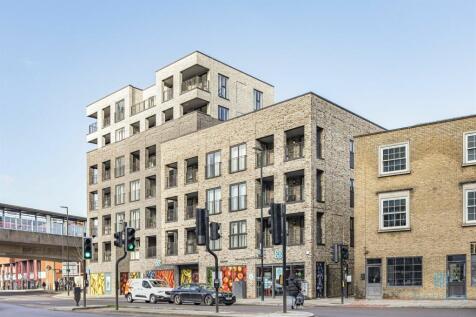 London SE8 3 bed flat for sale