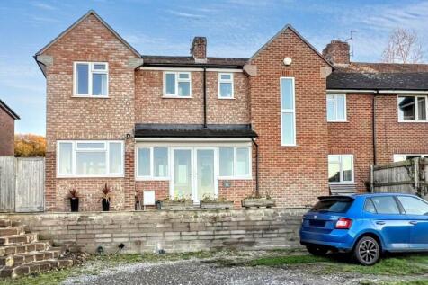 4 bedroom semi-detached house for sale