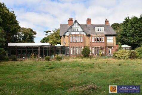 6 bedroom detached house for sale