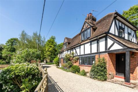 2 bedroom semi-detached house for sale