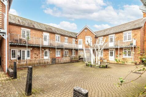 Alfredston Place, Wantage... 1 bed maisonette for sale