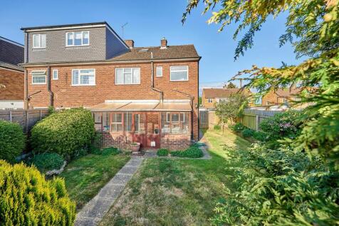 Linkside Road, Bishops Stortford CM23 3 bed semi