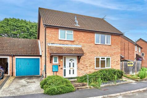 Elmbrook Drive, Bishop's Stortford CM23 3 bed detached house for sale