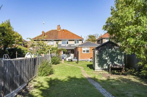 Parsonage Lane, Bishop's Stortford CM23 4 bed semi