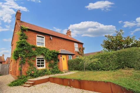 Eagle Road, Erpingham, Norwich 3 bed semi