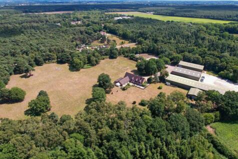 Detached house for sale