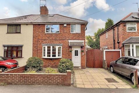 Whitehouse Street, Bilston, WV14 8HE 2 bed semi