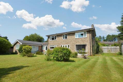 Uplands Park, Sheringham 5 bed detached house for sale