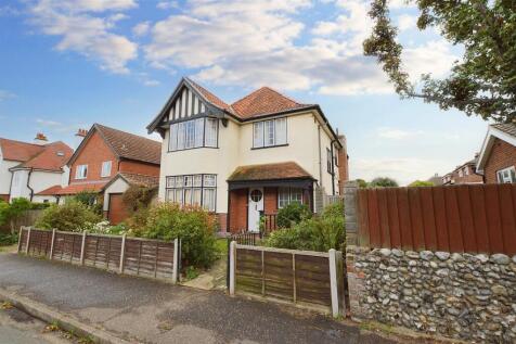 Alexandra Road, Sheringham 4 bed detached house for sale