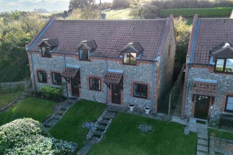 Pintail Close, Salthouse, Holt 2 bed end of terrace house for sale