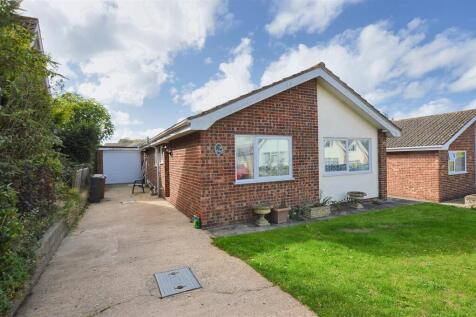 Abbey Park, Beeston Regis, Sheringham 2 bed detached bungalow for sale